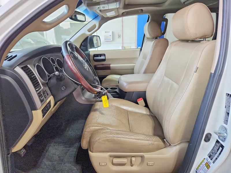 Photo 7 from auction – 2013 TOYOTA SEQUOIA with VIN 5TDDW5G10DS084576