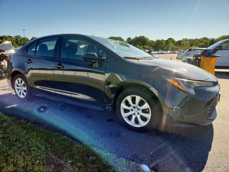 Photo 4 from auction – 2025 TOYOTA COROLLA with VIN 5YFB4MDE5SP335564