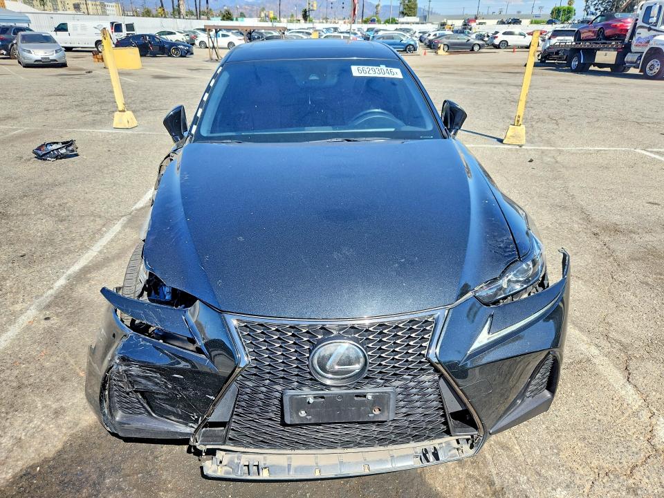 Photo 5 from auction – 2019 LEXUS IS with VIN JTHC81D23K5036020