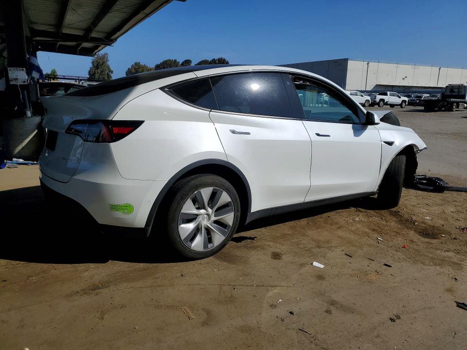 Photo 3 from auction – 2022 TESLA MODEL Y with VIN 7SAYGDEE8NF538662