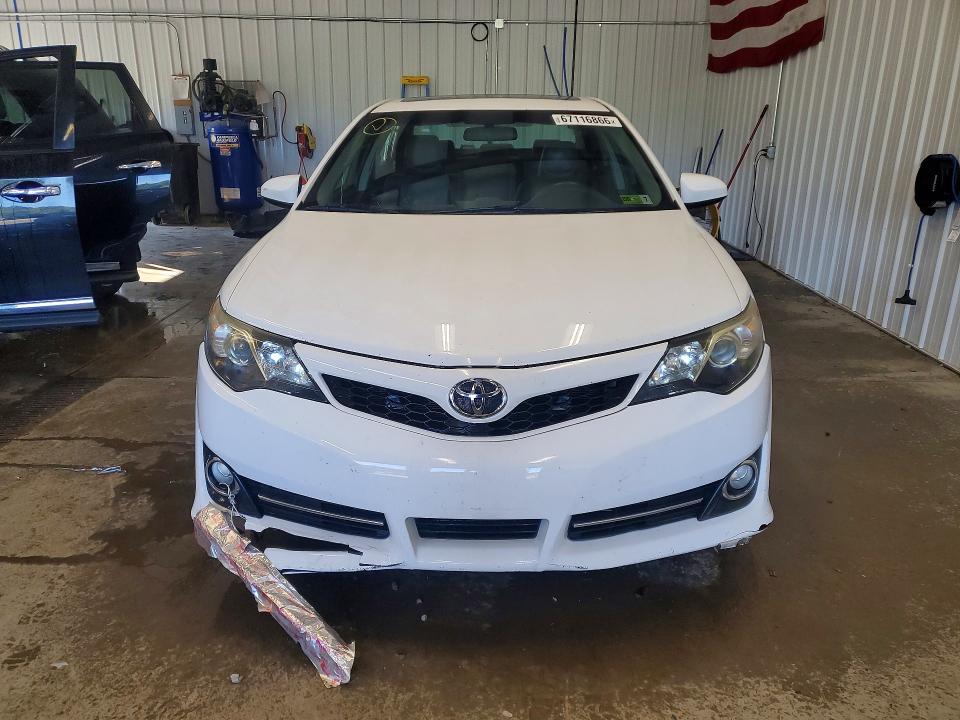 Photo 5 from auction – 2012 TOYOTA CAMRY with VIN 4T1BF1FK7CU582774