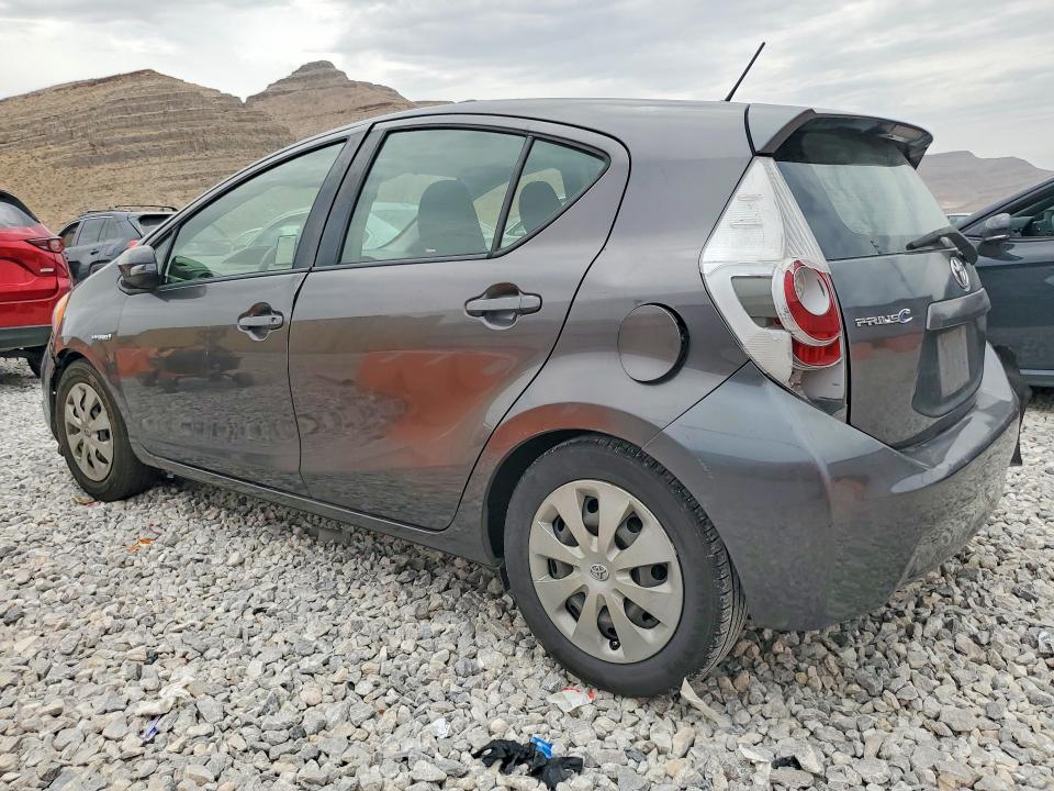 Photo 2 from auction – 2013 TOYOTA PRIUS C with VIN JTDKDTB32D1538513