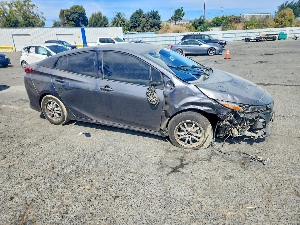 Photo 4 from auction – 2017 TOYOTA PRIUS PRIME with VIN JTDKARFPXH3066354