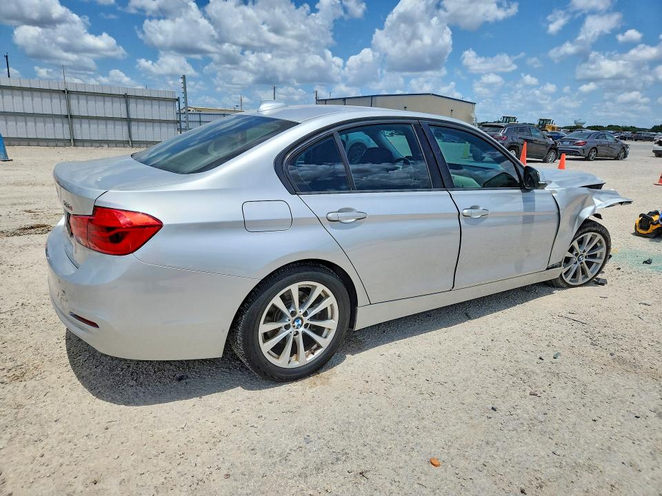 Photo 3 from auction – 2016 BMW 320 with VIN WBA8E1G59GNU12245