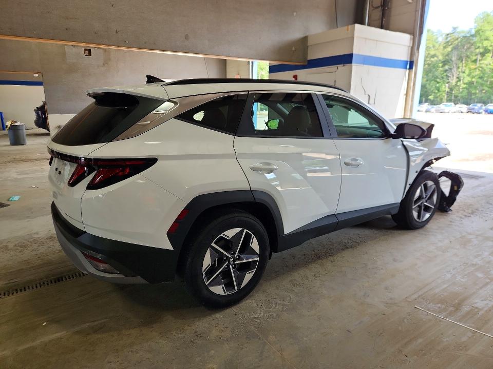 Photo 3 from auction – 2025 HYUNDAI TUCSON with VIN 5NMJB3DEXSH557541