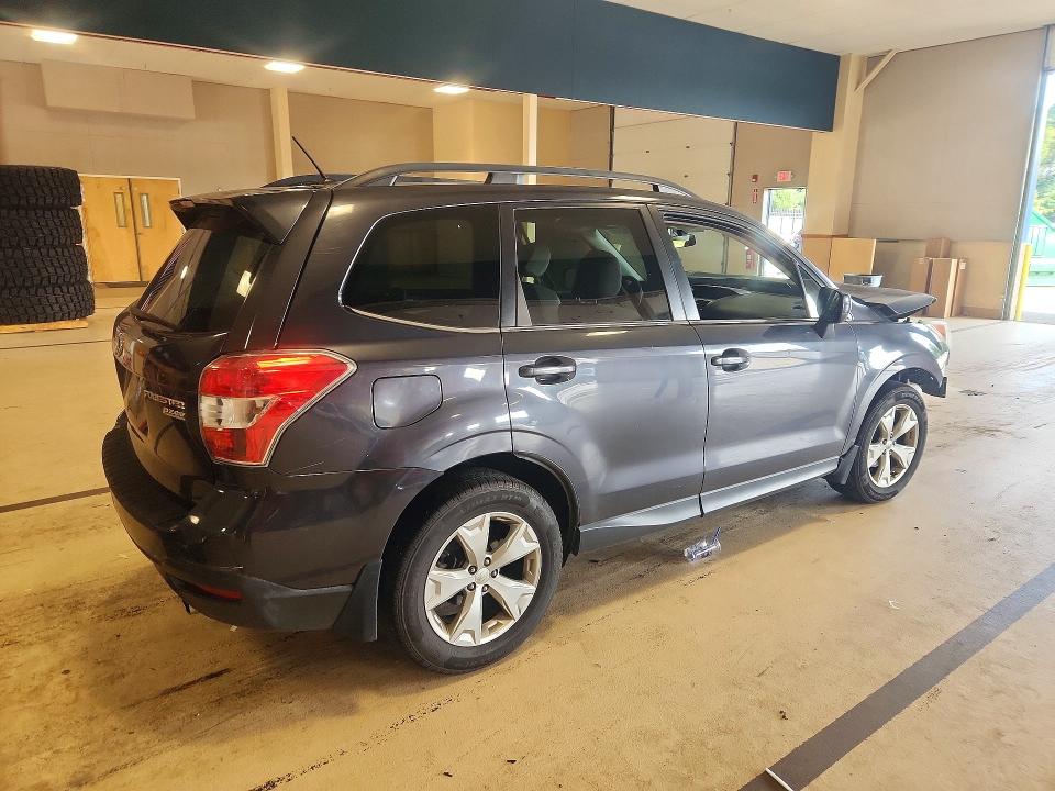 Photo 3 from auction – 2014 SUBARU FORESTER with VIN JF2SJAHC8EH553189