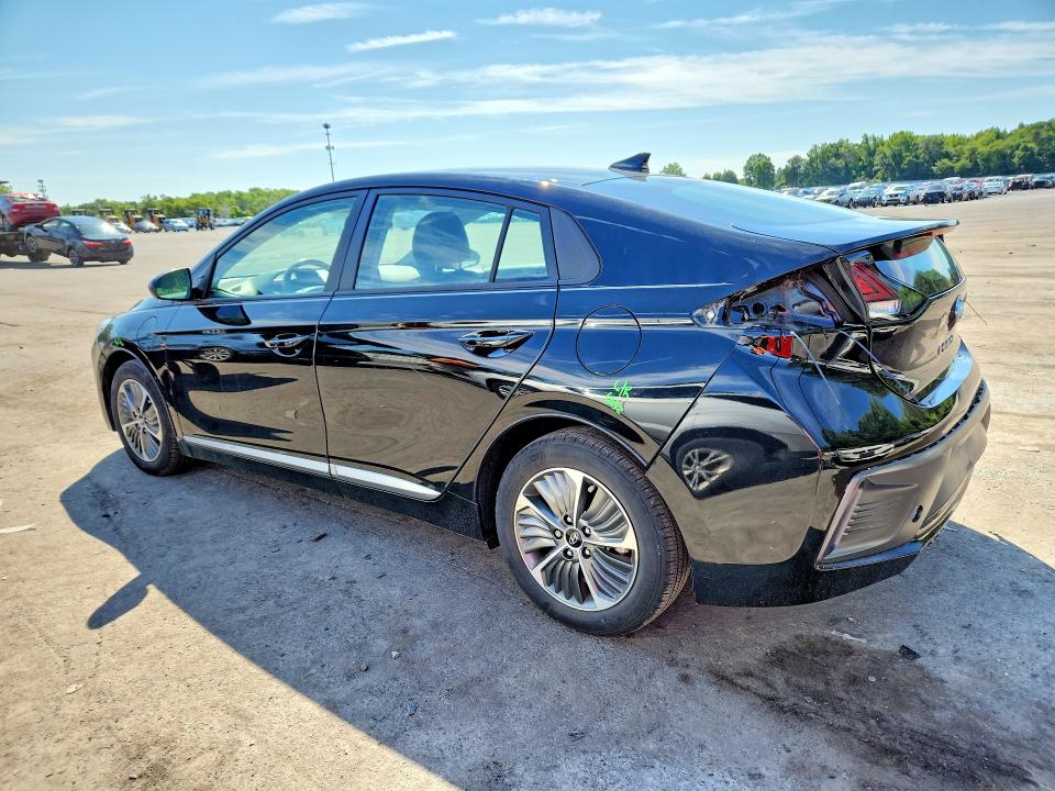 Photo 2 from auction – 2022 HYUNDAI IONIQ with VIN KMHC65LDXNU283638