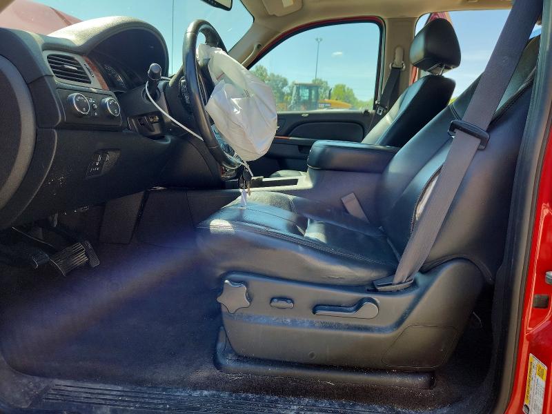 Zdjęcie 7 z aukcji – 2011 CHEVROLET AVALANCHE z VIN 3GNTKFE33BG132639