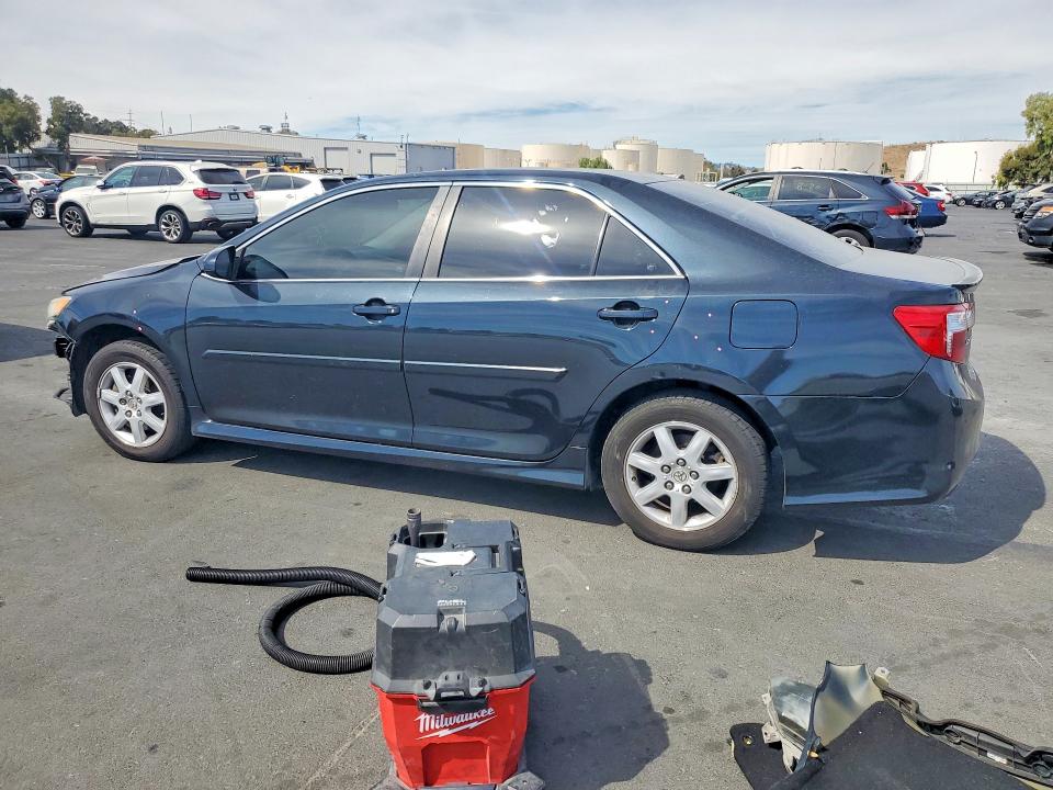 Photo 2 from auction – 2013 TOYOTA CAMRY with VIN 4T1BF1FK6DU656946