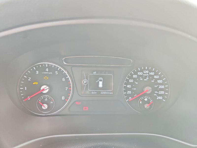 Photo 9 from auction – 2016 KIA SORENTO with VIN 5XYPGDA13GG062215