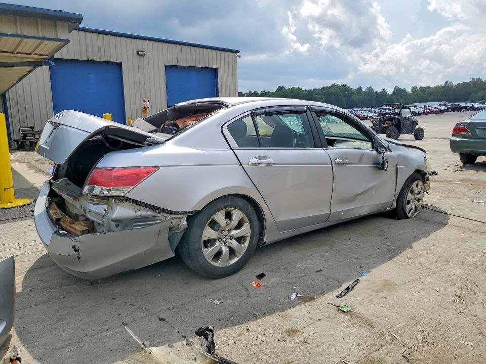 Photo 3 from auction – 2010 HONDA ACCORD with VIN 1HGCP2E79AA106924