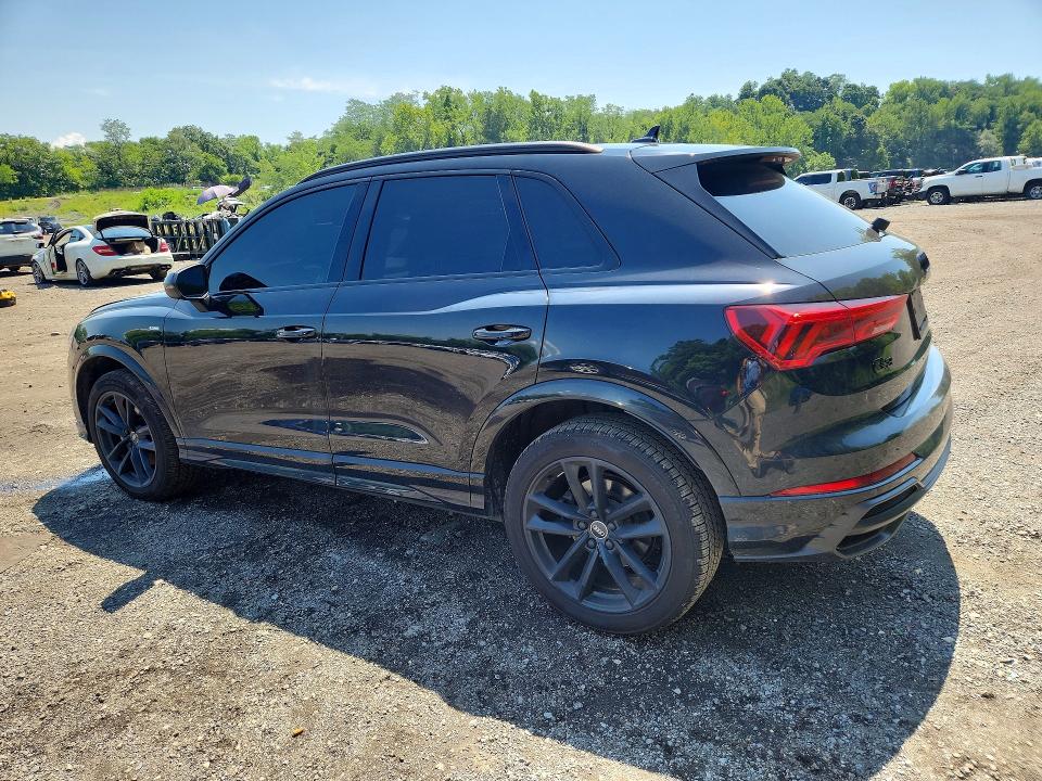 Снимка 2 от търг – 2022 AUDI Q3 с VIN WA1EECF35N1038278
