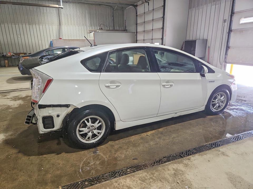 Photo 3 from auction – 2011 TOYOTA PRIUS with VIN JTDKN3DU3B0247895