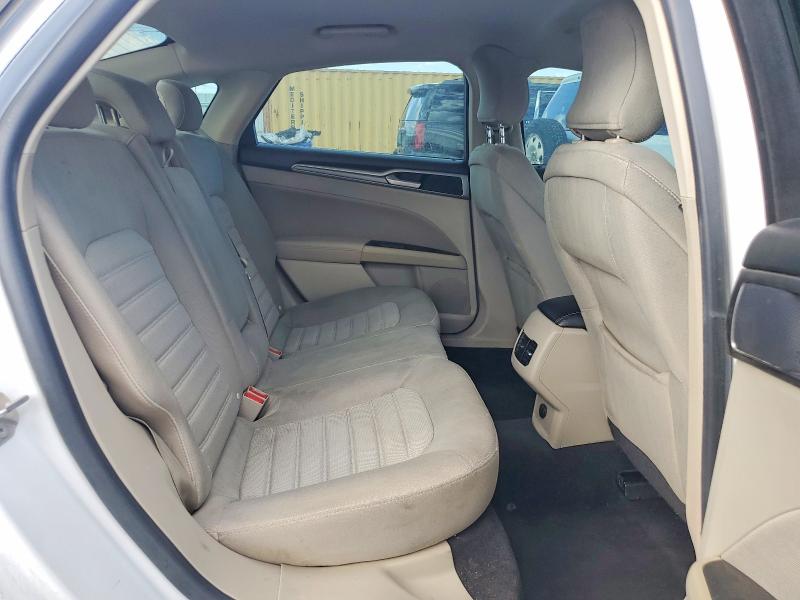 Photo 10 from auction – 2019 FORD FUSION with VIN 3FA6P0LU0KR201474