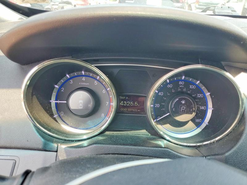 Photo 9 from auction – 2011 HYUNDAI SONATA with VIN 5NPEB4AC2BH263063