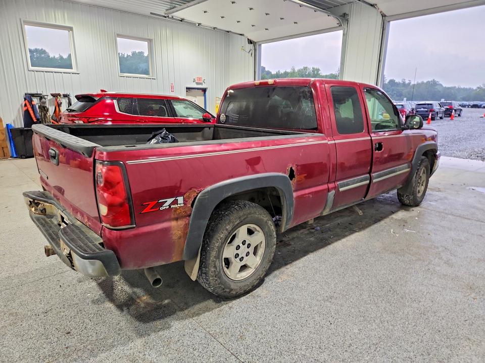 Photo 3 from auction – 2006 CHEVROLET SILVERADO with VIN 2GCEK19B561112347
