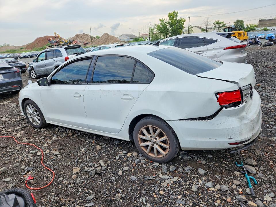 Photo 2 from auction – 2015 VOLKSWAGEN JETTA with VIN 3VWD17AJ1FM257573