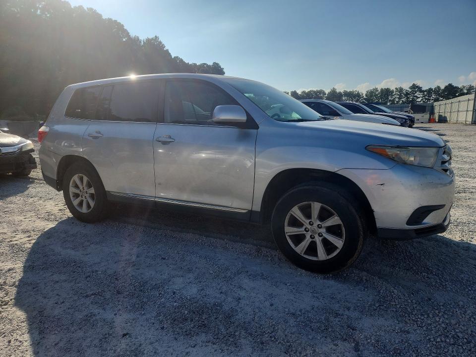 Foto 4 de la subasta – 2013 TOYOTA HIGHLANDER con VIN 5TDZA3EH3DS033498