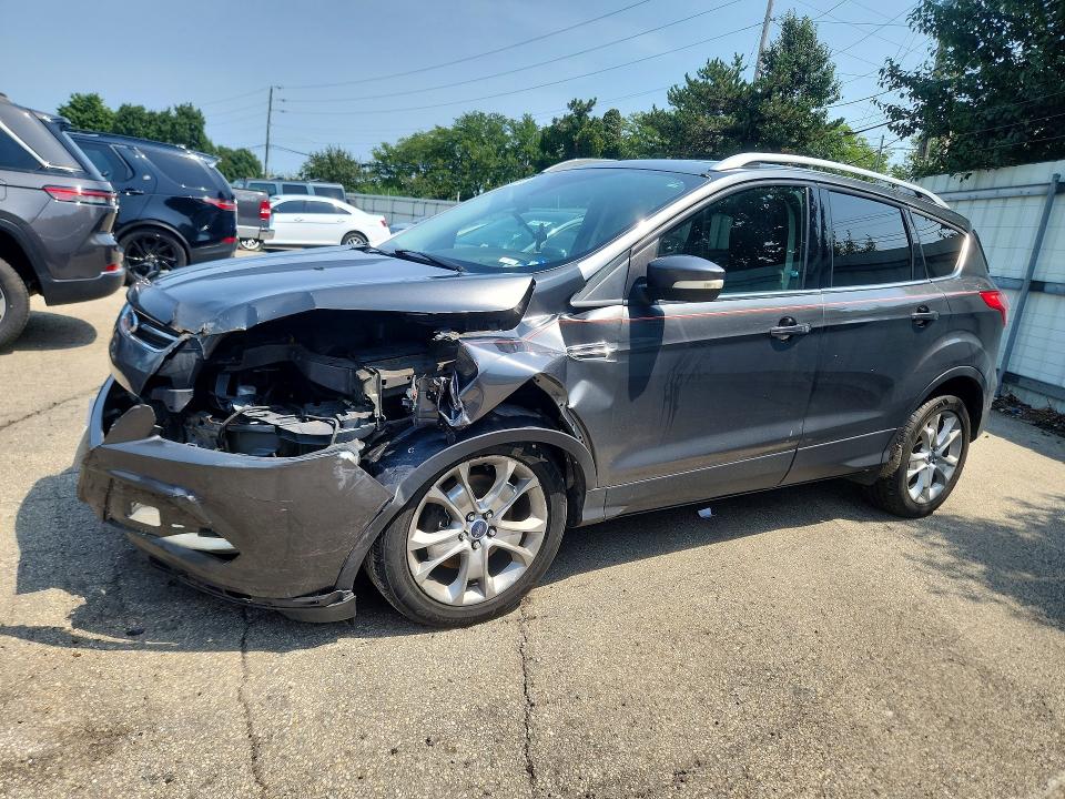 FORD ESCAPE 2015 with VIN 1FMCU0J96FUC86898 - Photo from auction