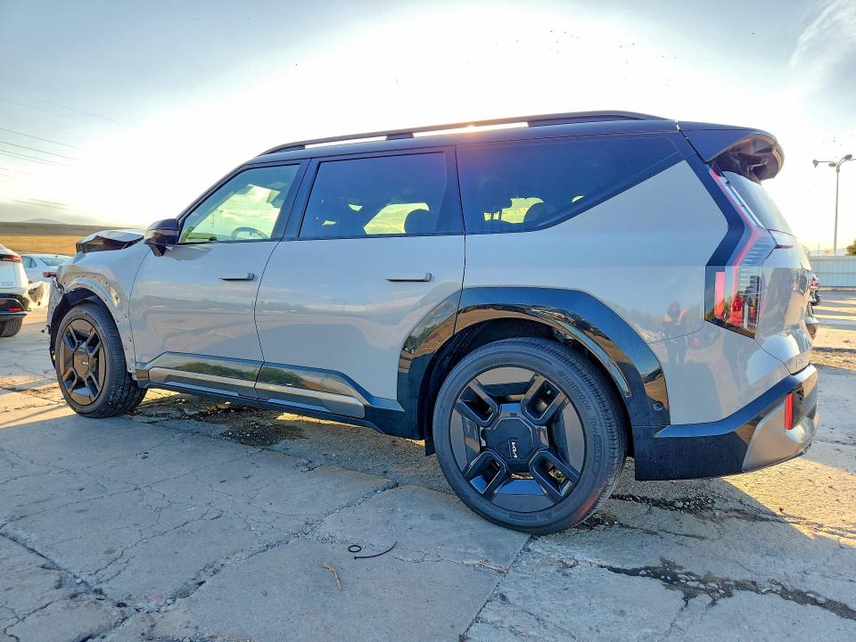 صورة رقم 2 من المزاد - 2026 KIA EV9 مع VIN 5XYAEFS57TG019306