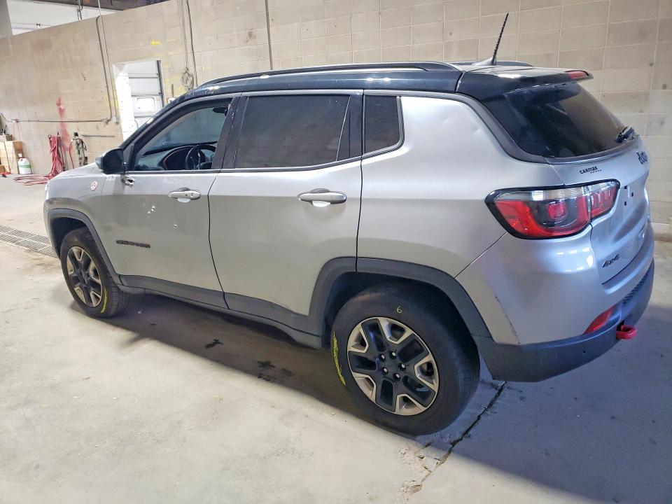 Снимка 2 от търг – 2018 JEEP COMPASS с VIN 3C4NJDDB9JT207349