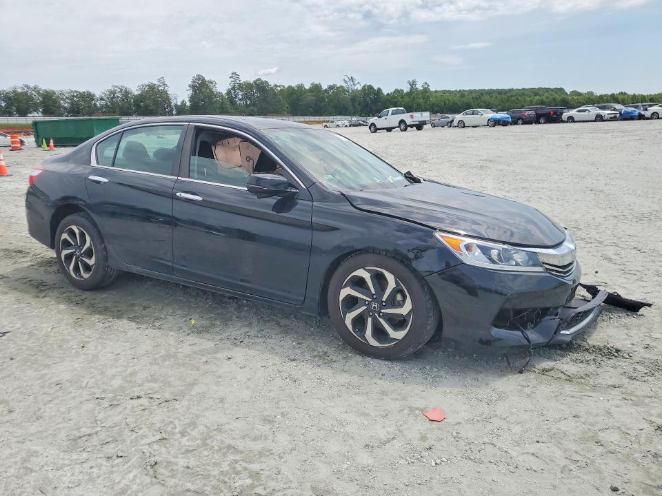 Photo 4 from auction – 2016 HONDA ACCORD with VIN 1HGCR2F73GA186173