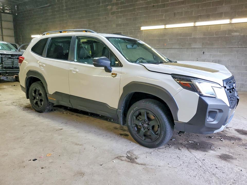 Photo 4 from auction – 2023 SUBARU FORESTER with VIN JF2SKAMC5PH422906