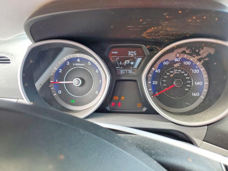 Photo 9 from auction – 2016 HYUNDAI ELANTRA with VIN KMHDH4AE1GU478356