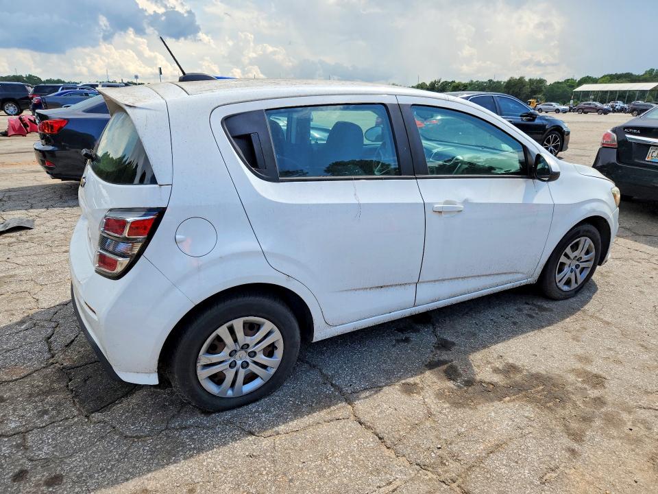 Photo 3 from auction – 2018 CHEVROLET SONIC with VIN 1G1JG6SG8J4107751
