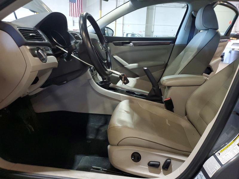 Photo 7 from auction – 2017 VOLKSWAGEN PASSAT with VIN 1VWBT7A35HC007776