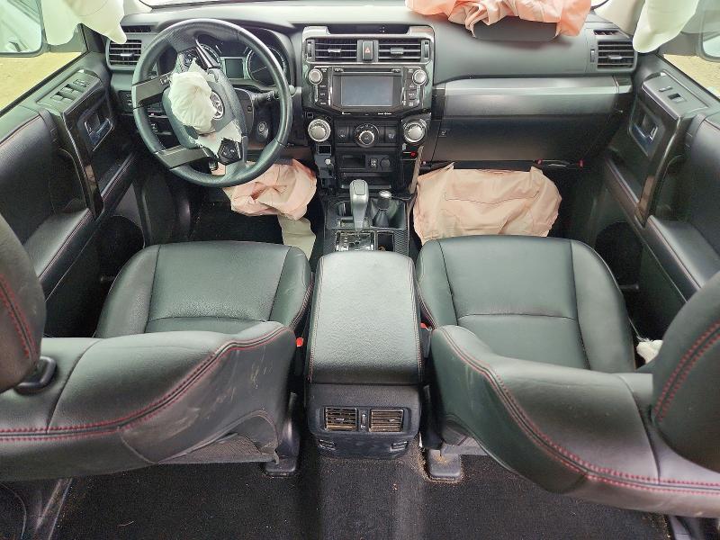 Photo 8 from auction – 2019 TOYOTA 4RUNNER with VIN JTEBU5JRXK5649605