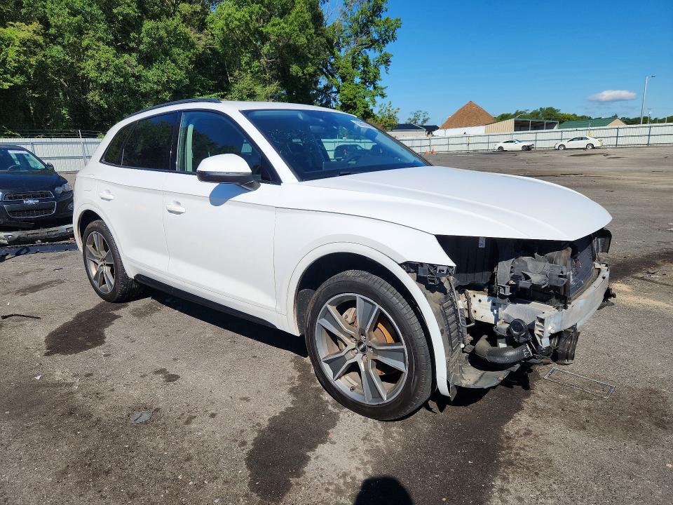 Foto 4 de la subasta – 2019 AUDI Q5 con VIN WA1BNAFY7K2087944