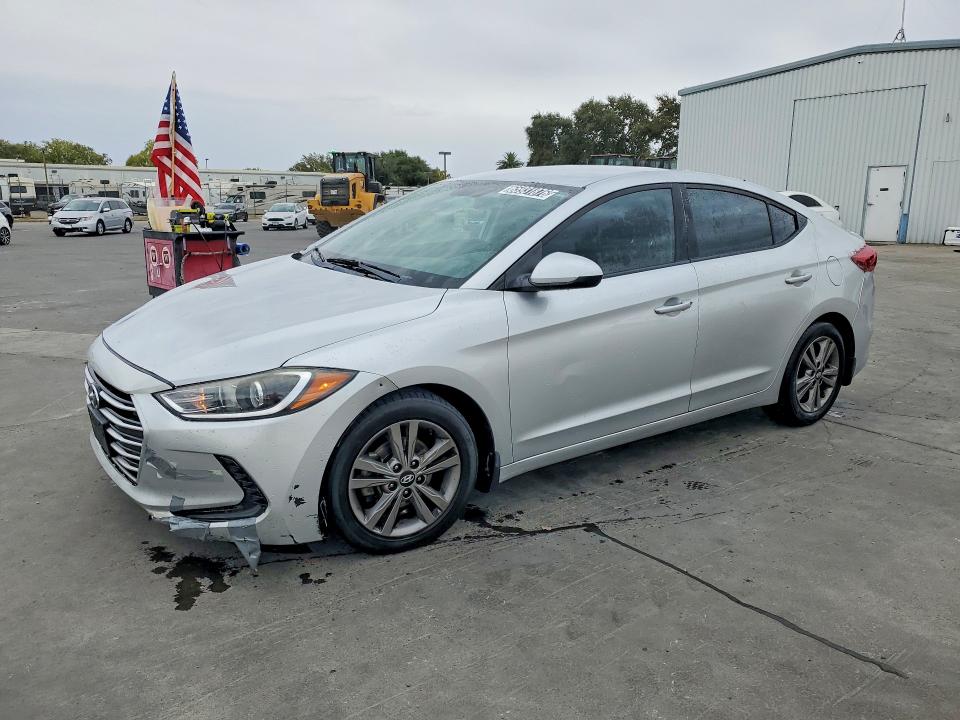 HYUNDAI ELANTRA 2018 с VIN 5NPD84LF2JH246974 - Снимка от търг