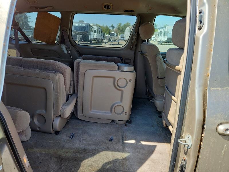 Photo 10 from auction – 2001 TOYOTA SIENNA with VIN 4T3ZF19C31U328003
