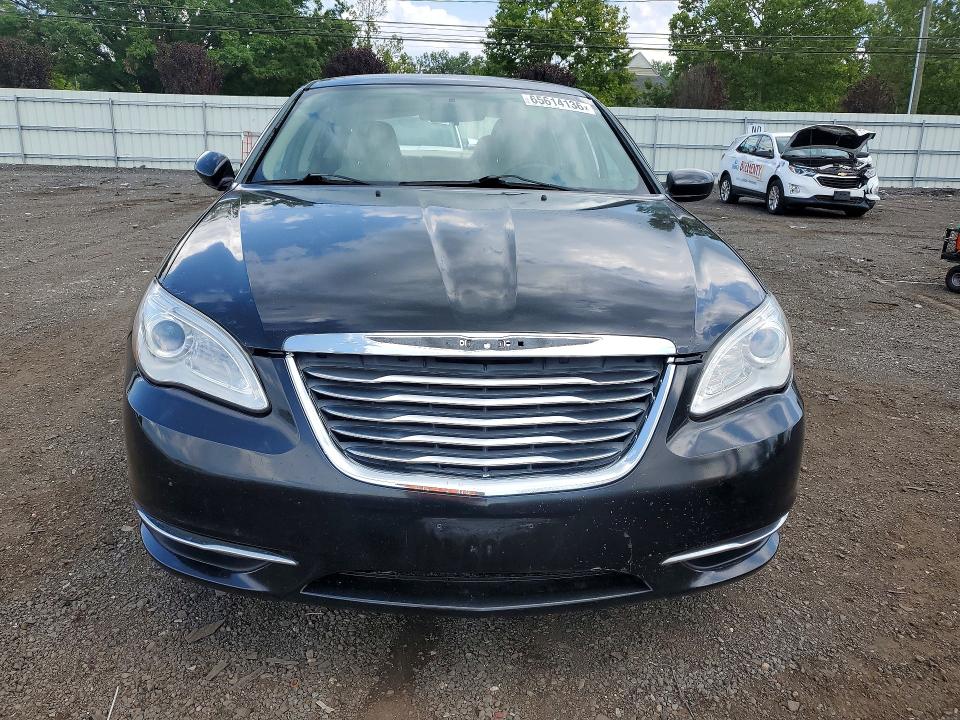 Photo 5 from auction – 2013 CHRYSLER 200 with VIN 1C3CCBAB6DN568704