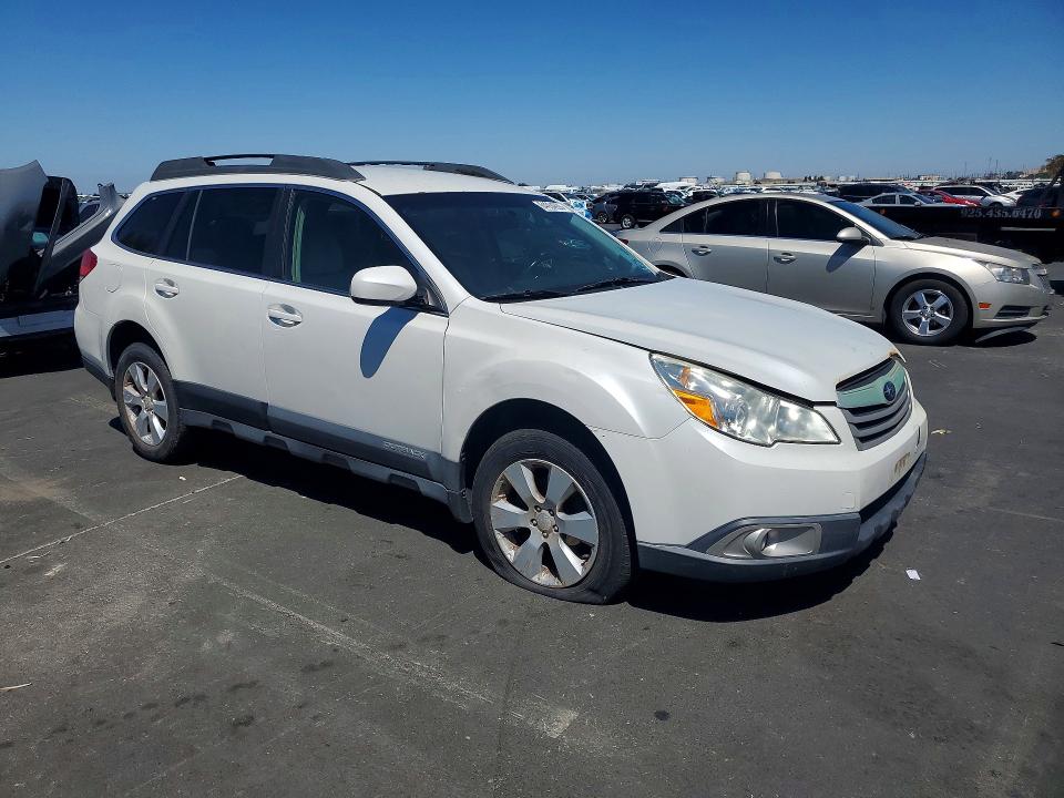 Photo 4 from auction – 2010 SUBARU OUTBACK with VIN 4S4BRBCC3A3327715