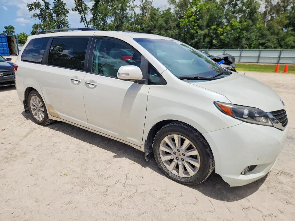 Photo 4 from auction – 2015 TOYOTA SIENNA with VIN 5TDDK3DCXFS097148