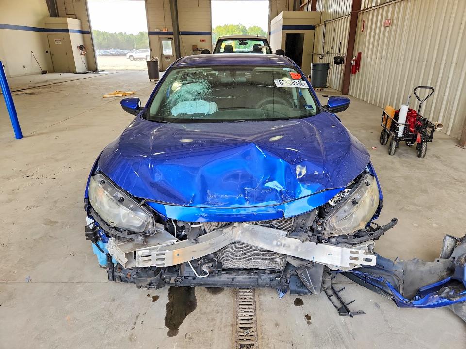 Photo 5 from auction – 2018 HONDA CIVIC with VIN 19XFC2F50JE203463