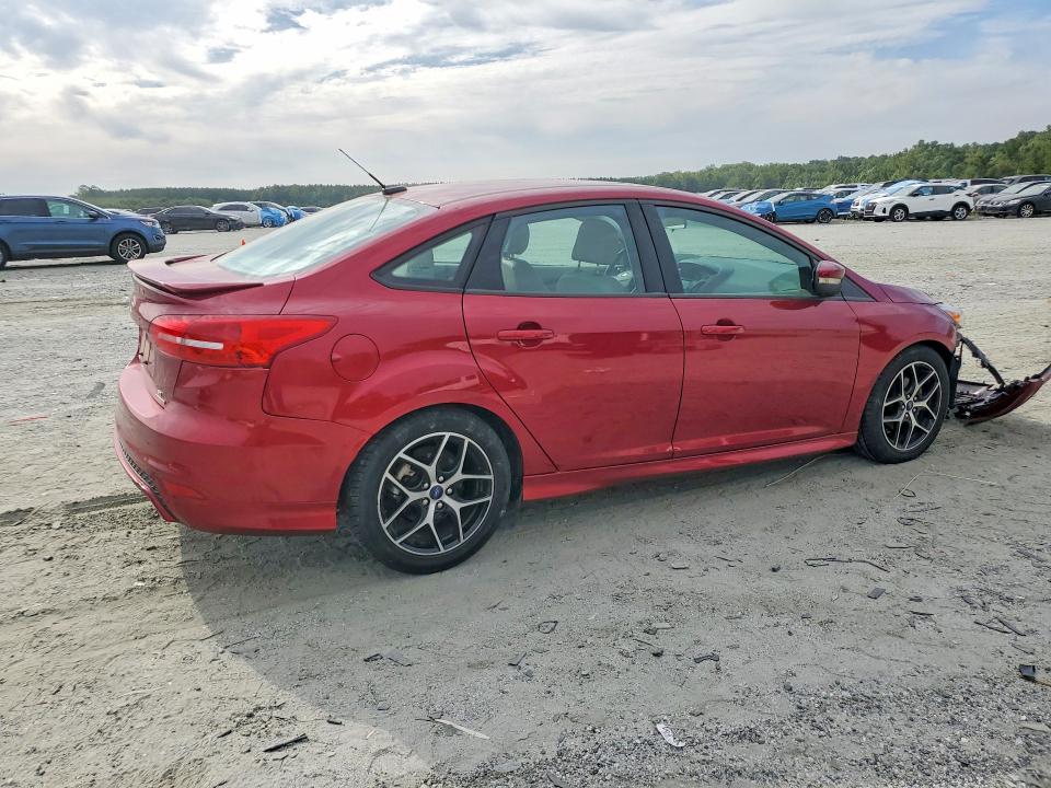 Photo 3 from auction – 2015 FORD FOCUS with VIN 1FADP3F2XFL238331