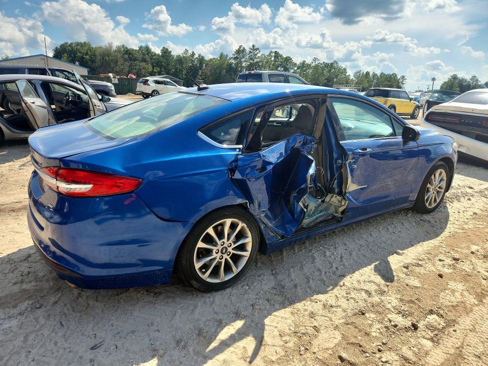 Photo 3 from auction – 2017 FORD FUSION with VIN 3FA6P0H71HR150501