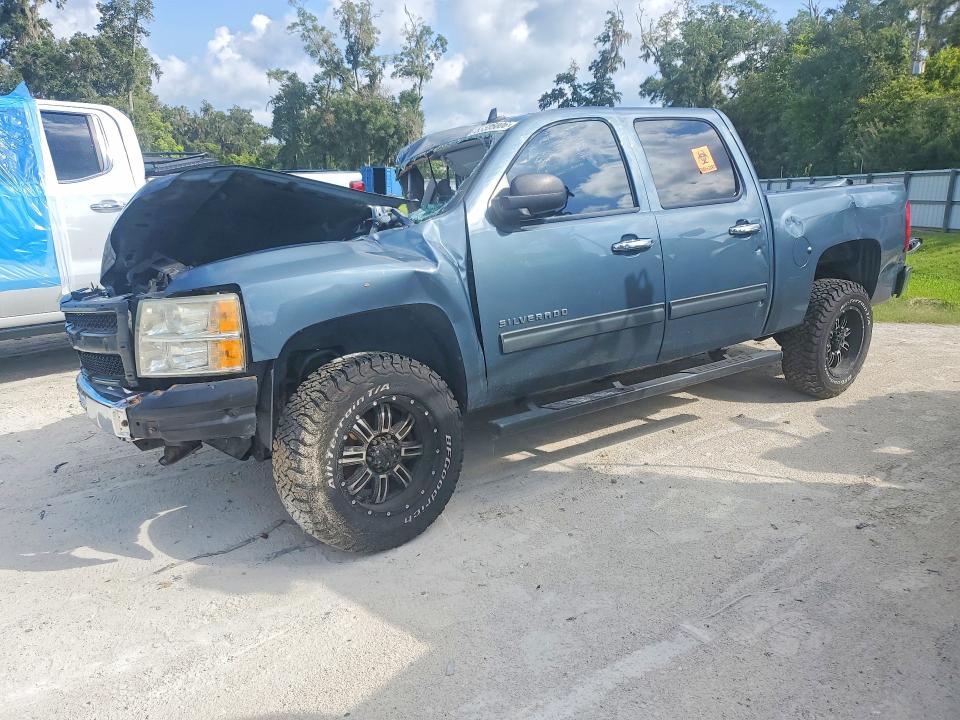 CHEVROLET SILVERADO 2013 with VIN 3GCPCSEA2DG237674 - Photo from auction