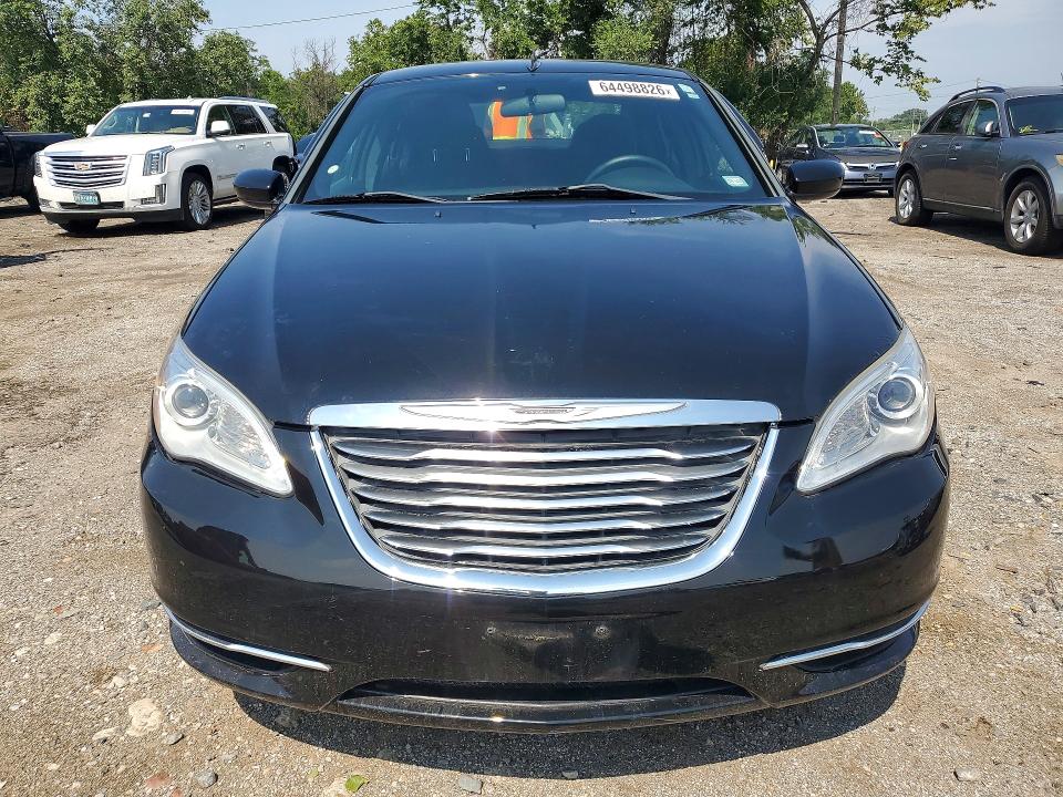 Photo 5 from auction – 2014 CHRYSLER 200 with VIN 1C3CCBBG4EN106749