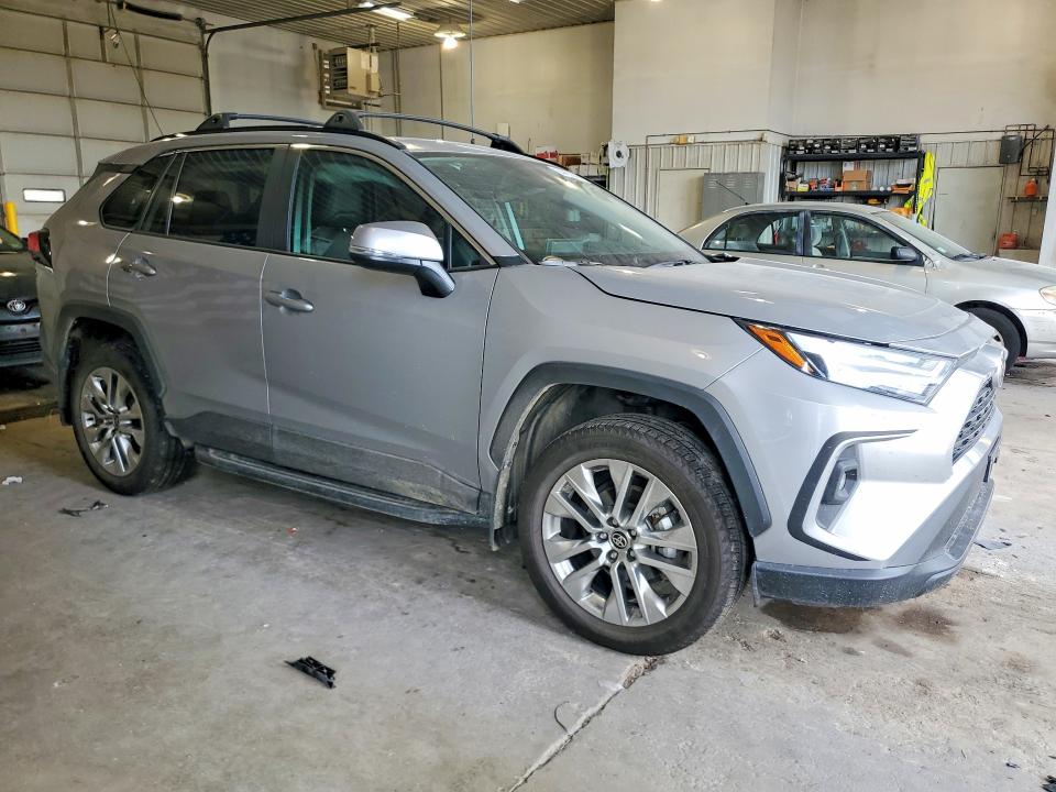 Photo 4 from auction – 2025 TOYOTA RAV4 with VIN 2T3A1RFV5SW622598