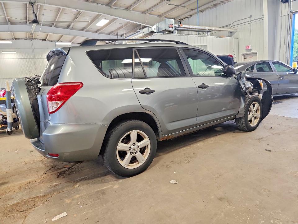 Photo 3 from auction – 2006 TOYOTA RAV4 with VIN JTMBD33V765003379