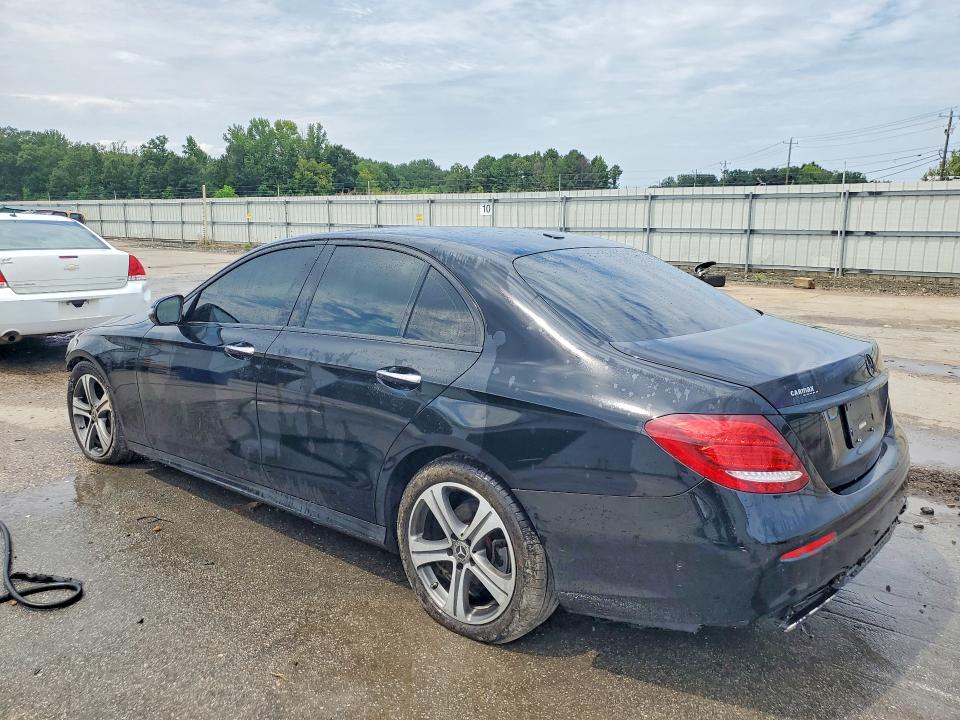 Снимка 2 от търг – 2020 MERCEDES-BENZ E с VIN WDDZF8DB8LA756891