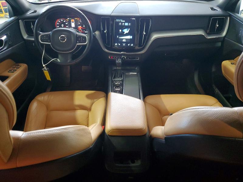 Photo 8 from auction – 2020 VOLVO XC60 with VIN YV4102RK7L1583232