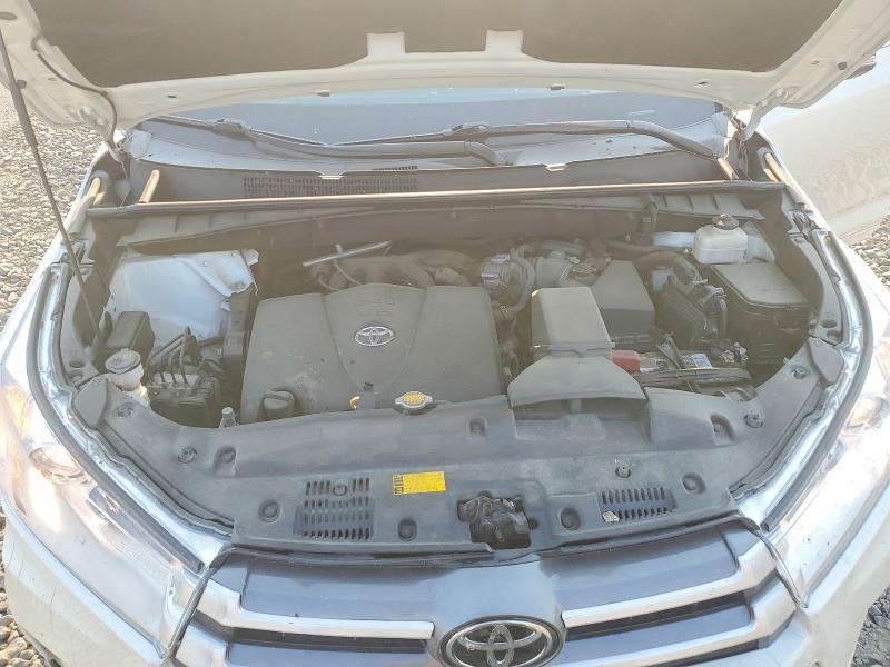 Photo 12 from auction – 2017 TOYOTA HIGHLANDER with VIN 5TDJZRFH9HS513476