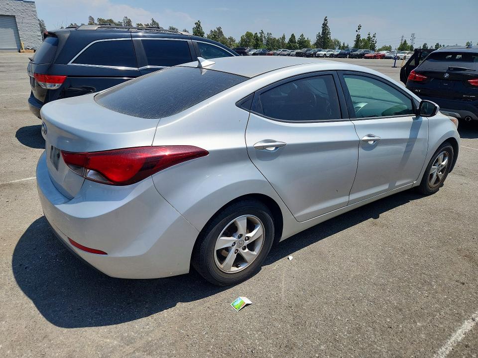 Photo 3 from auction – 2015 HYUNDAI ELANTRA with VIN 5NPDH4AE9FH565838