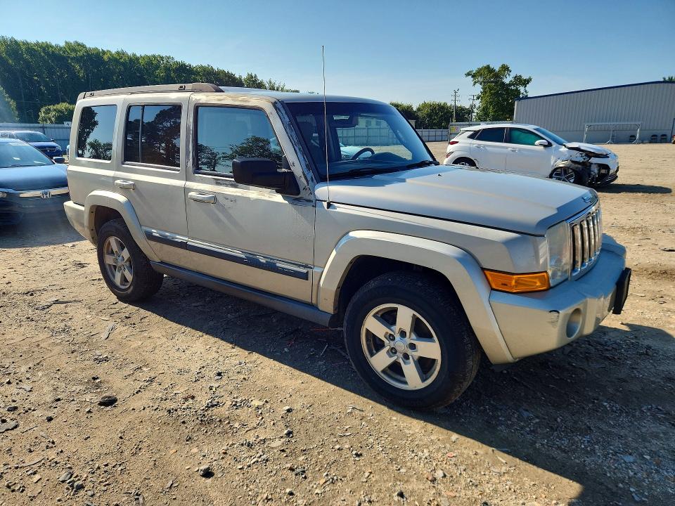 Photo 4 from auction – 2007 JEEP COMMANDER with VIN 1J8HH48K77C587372