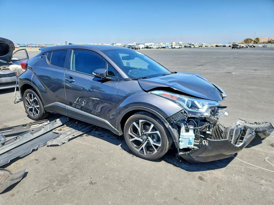 Photo 4 from auction – 2018 TOYOTA C-HR with VIN NMTKHMBX4JR052022